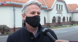 Iskolai beiratkozások elött Maglódon